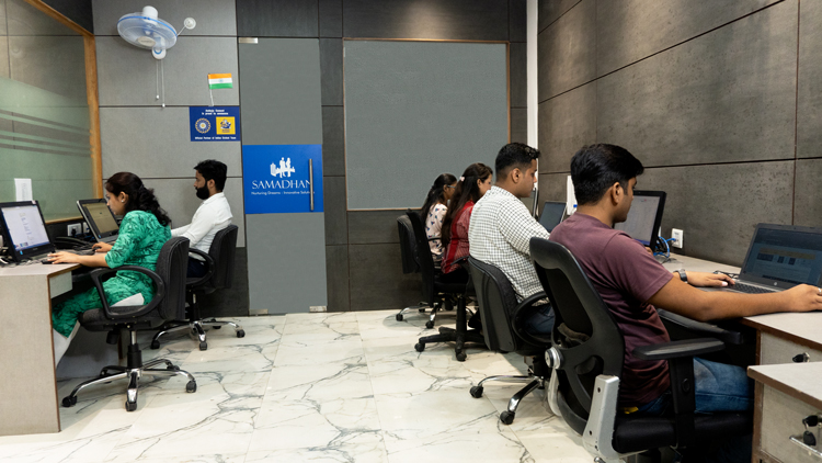 Incubation centre workspace